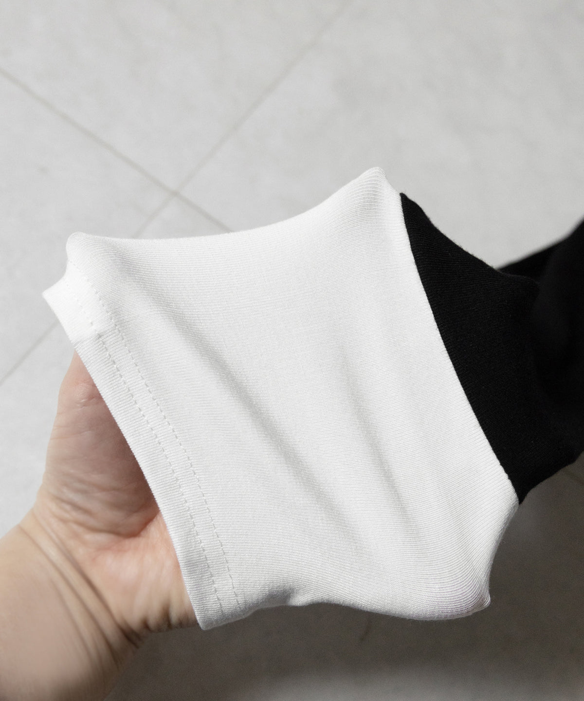 カットアウトフェイクレイヤード長袖Ｔシャツ ／ shirts like cutout fake layered long sleeve T-Shirt