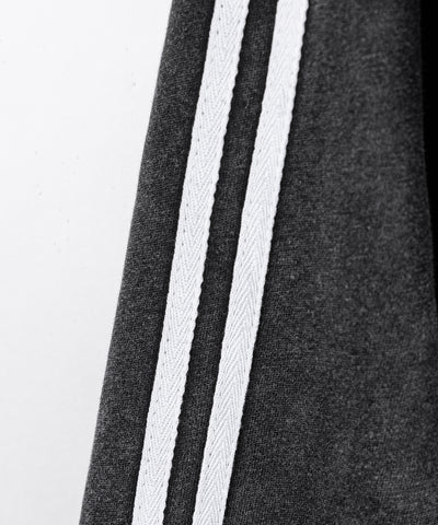 ピグメントヴィンテージ加工サイドラインジップアップパーカー ／ Pigment vintage side line zip-up hoodie