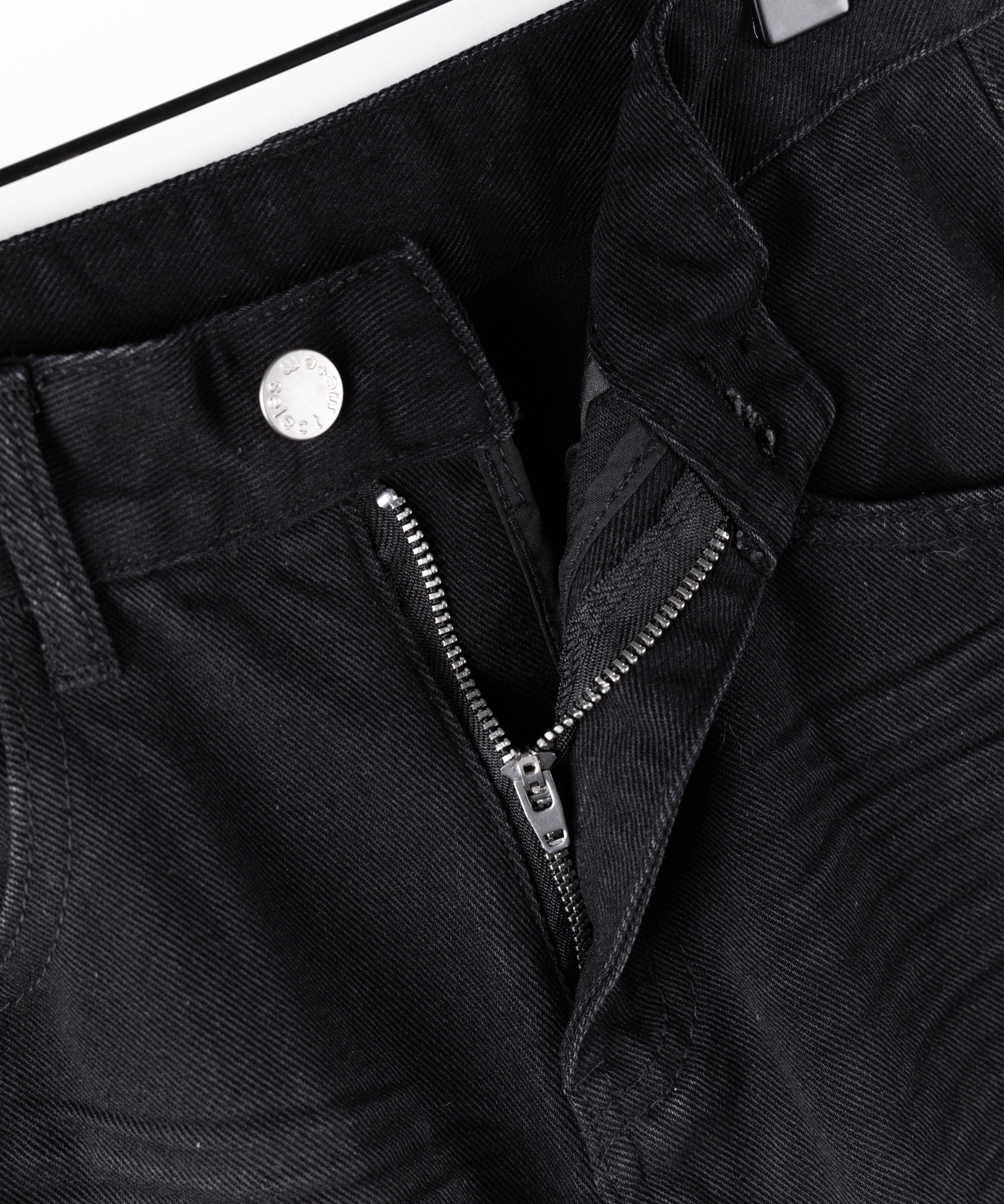 レタリングロゴ刺繍ハイウエストワイドブラックデニム ／ lettering logo embroidery high waist wide black denim