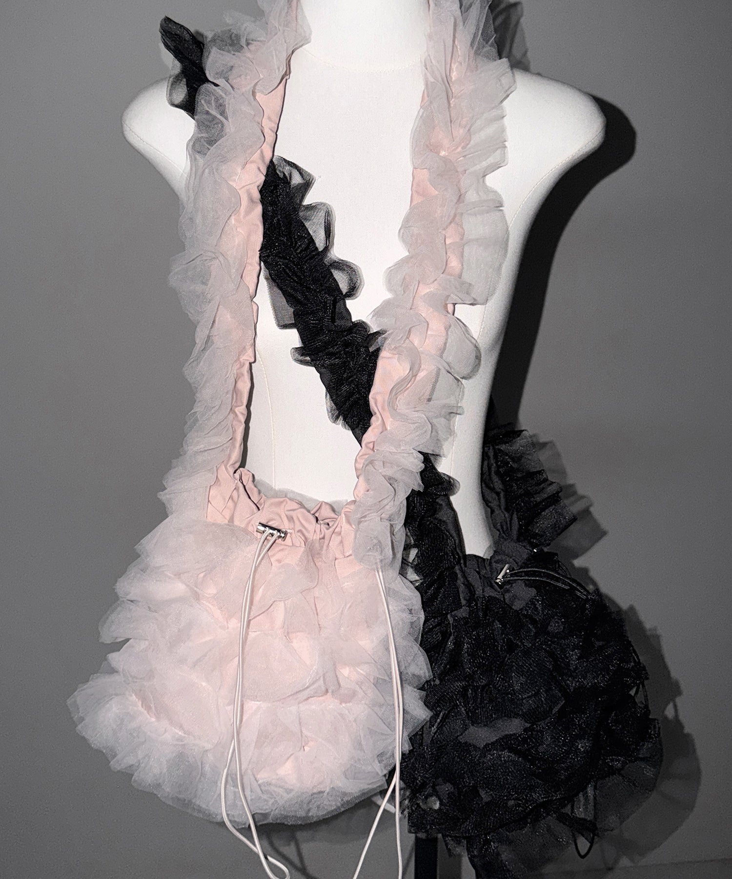 チュールフリル巾着ミニショルダーバッグ／ tulle frill drawstring