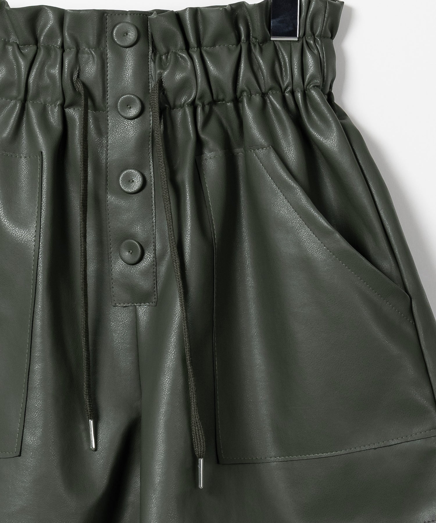 【 ４COLOR 】ハイウエストシャーリングレザーショートパンツ