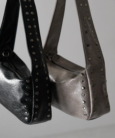 【 ２color】スタッズデザインスクエアショルダーバッグ ／ stud design square shoulder bag