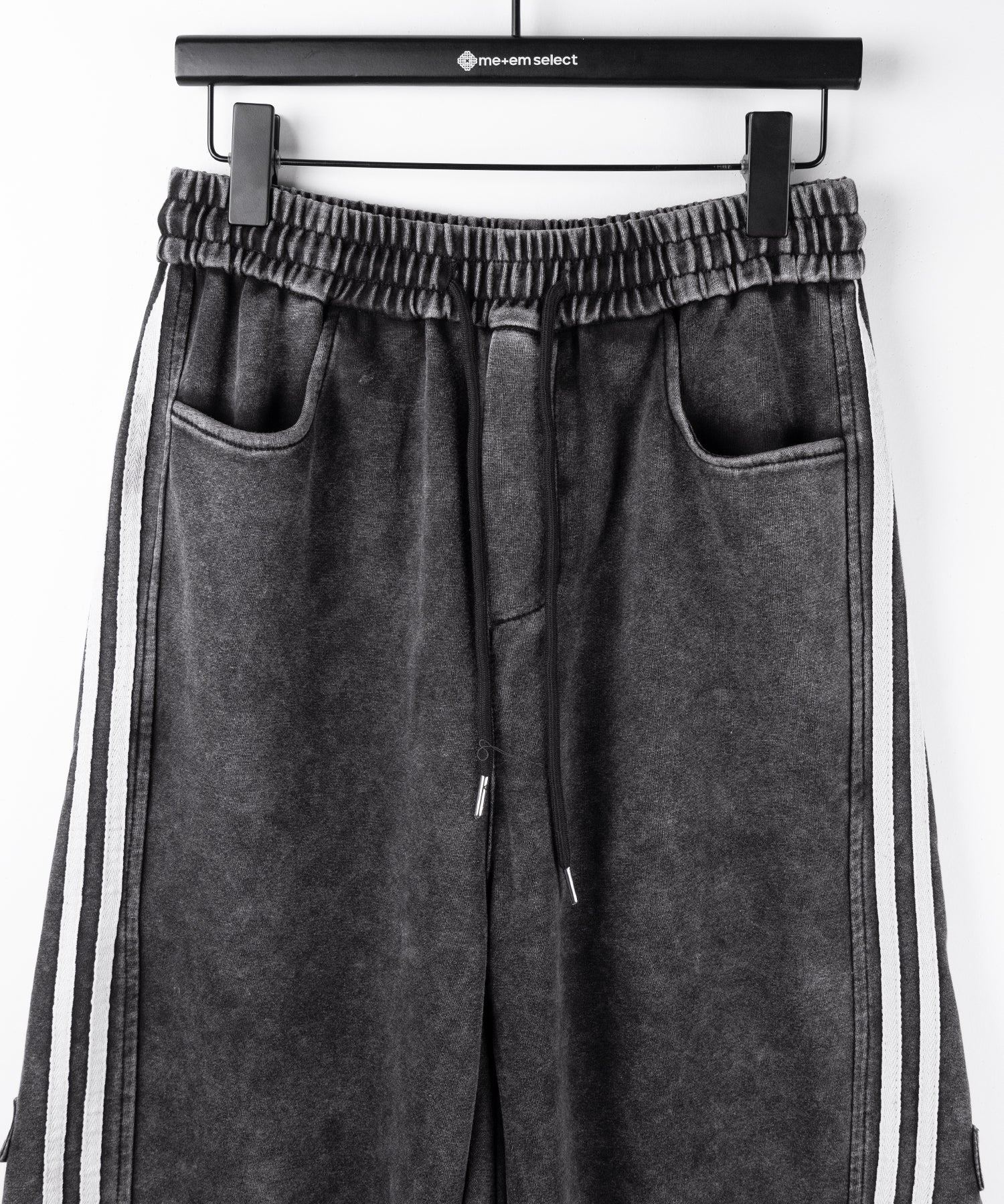 【 裾絞り可能２WAY 】サイドラインピグメントワイドカーゴスウェットパンツ ／ sideline pigment wide cargo sweatpants