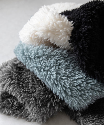 ボリュームフラッフィーシャギーボアマフラー ／ volume fluffy shaggy boa muffler