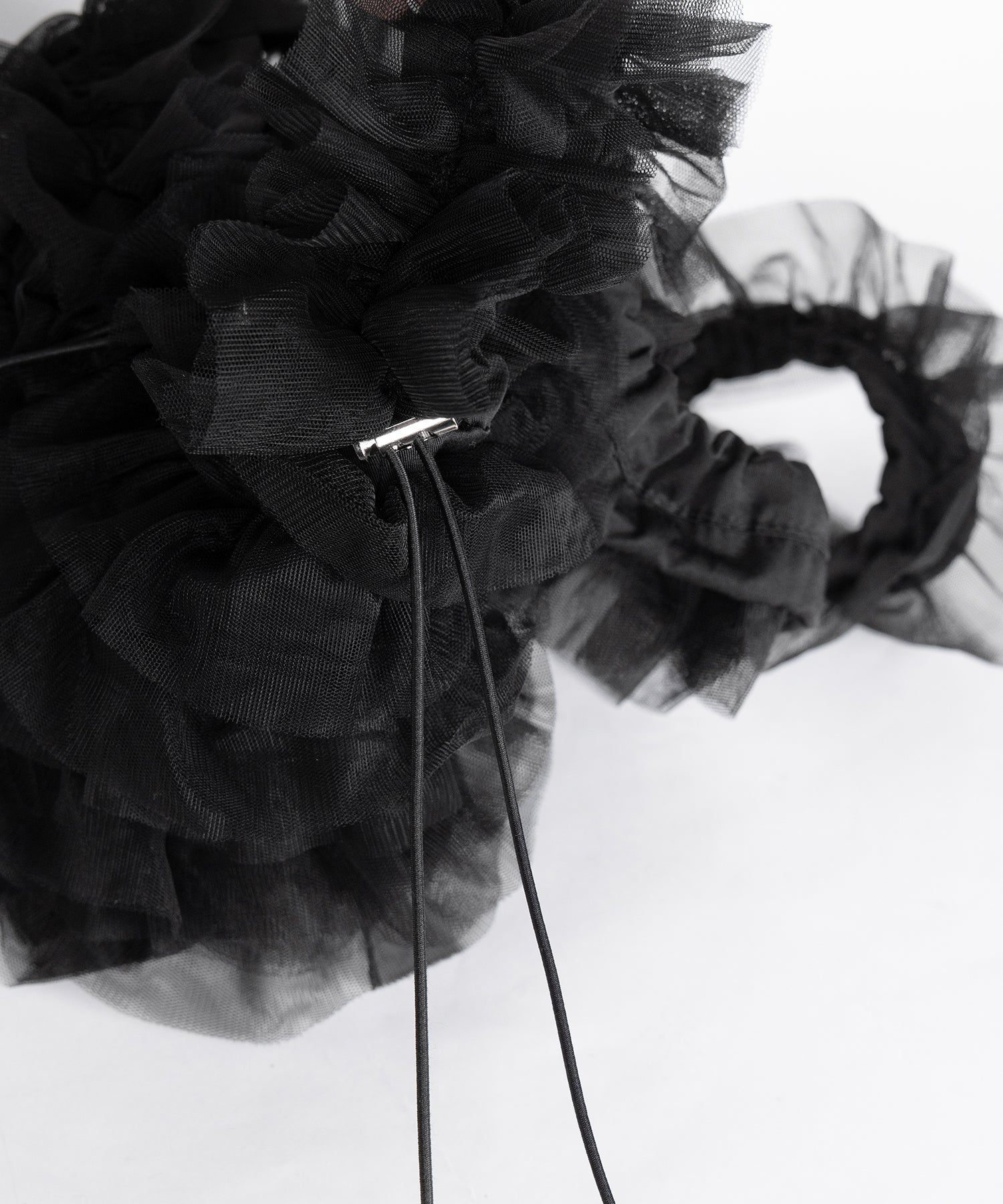 チュールフリル巾着ミニショルダーバッグ／ tulle frill drawstring mini shoulder bag