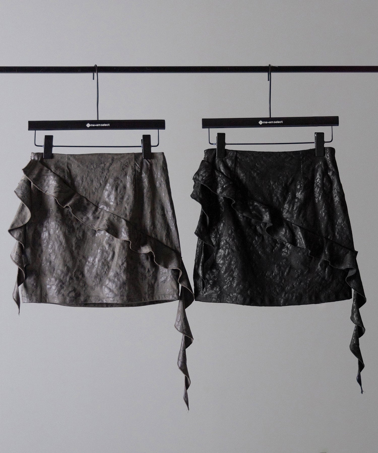 【 ２color 】ヴィンテージスエードアシンメトリーフリルミニスカート／ vintage suede asymmetry frill mini skirt