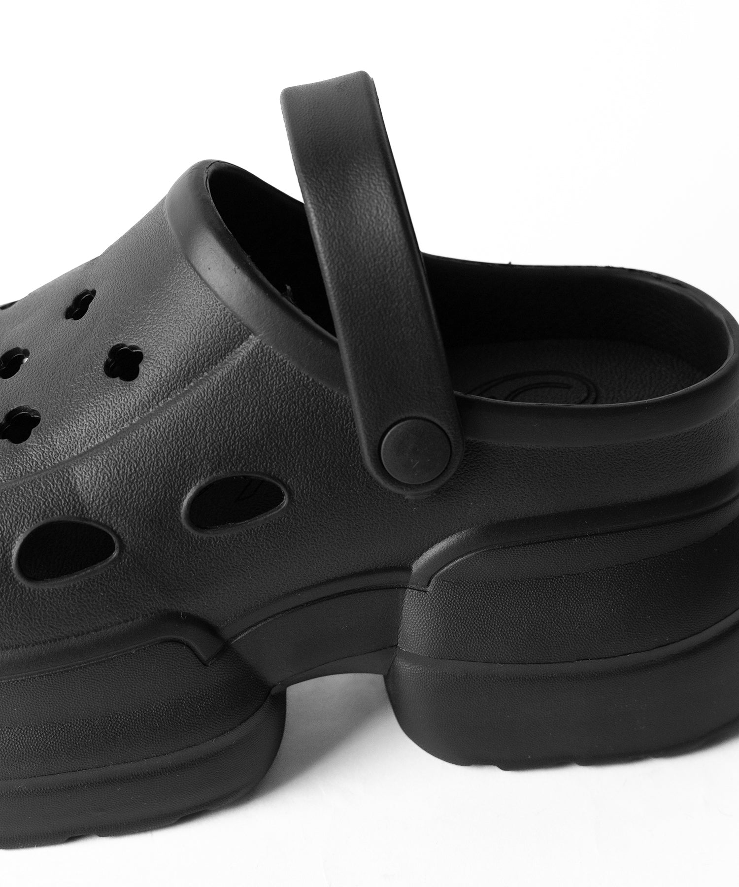 厚底クロッグサンダル ／ Platform clog sandals