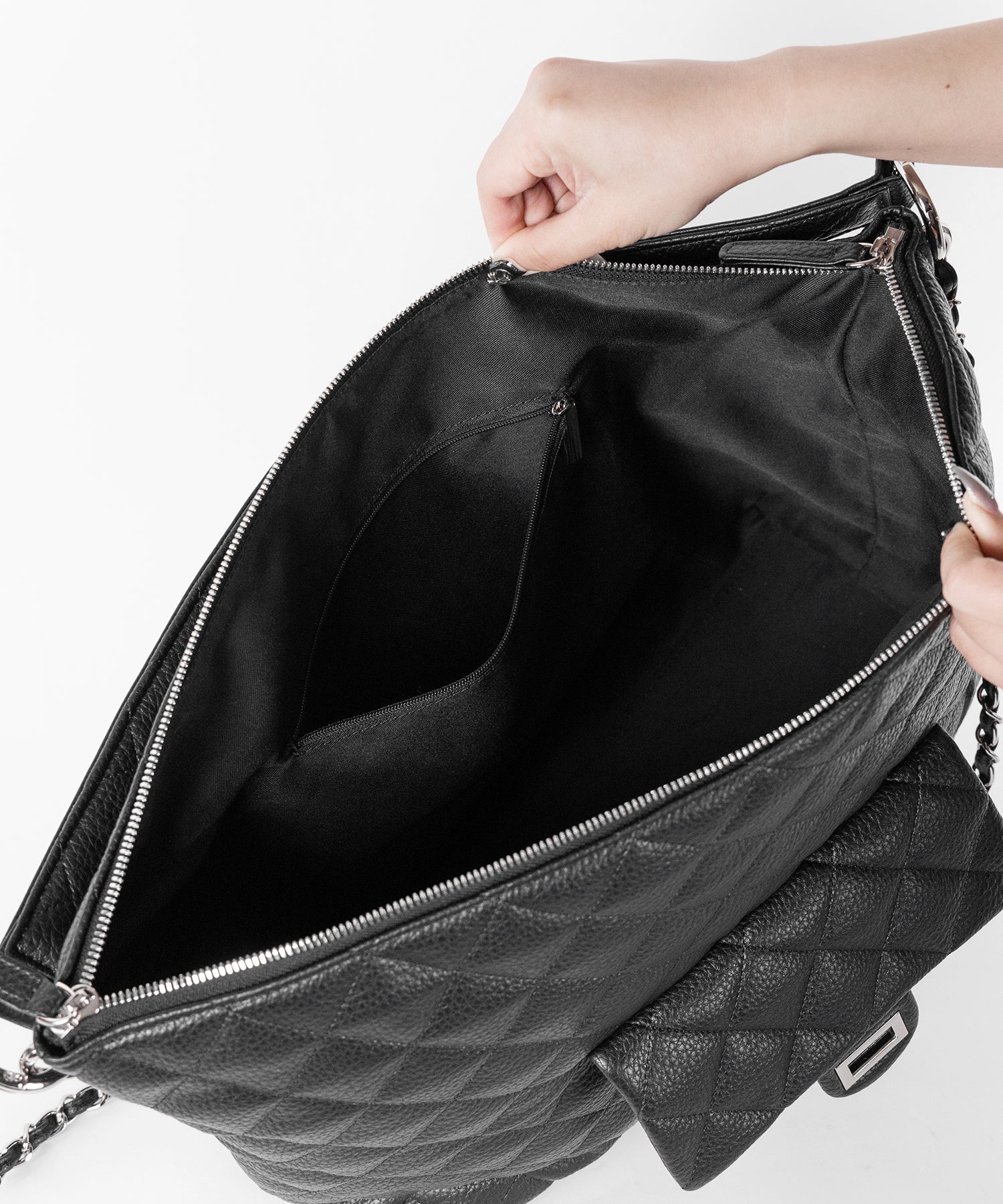 【 ショルダーストラップ付き２WAY 】キルティングスクエアトートショルダーバッグ / quilted square tote shoulder bag