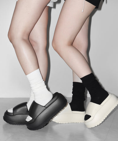厚底ボリュームソールパフィースライドサンダル／platform volume sole puffy slide sandals