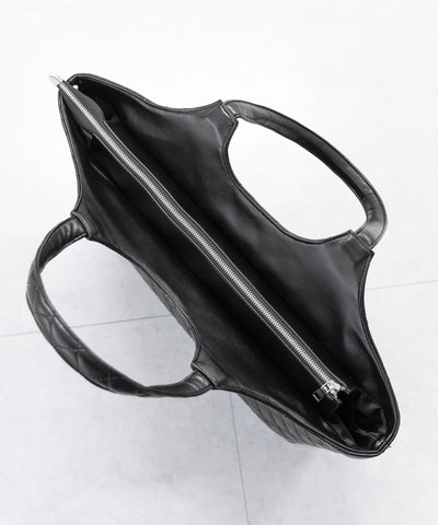【 A4収納可 】フェイクレザーキルティングトートバッグ ／ fake leather quilted tote bag