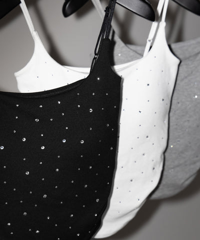 ラインストーンスクエアネックスリムキャミソール ／ Rhinestone square neck slim camisole
