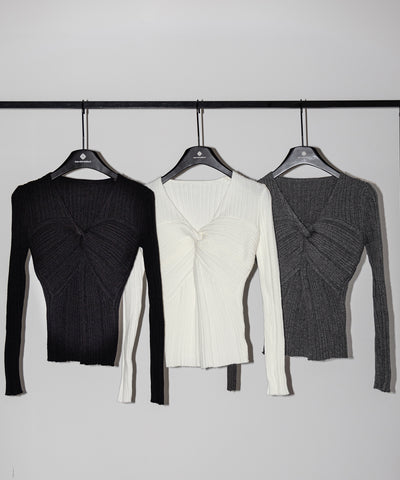 Ⅴネックツイストリブニットトップス ／ V-neck twisted rib knit tops
