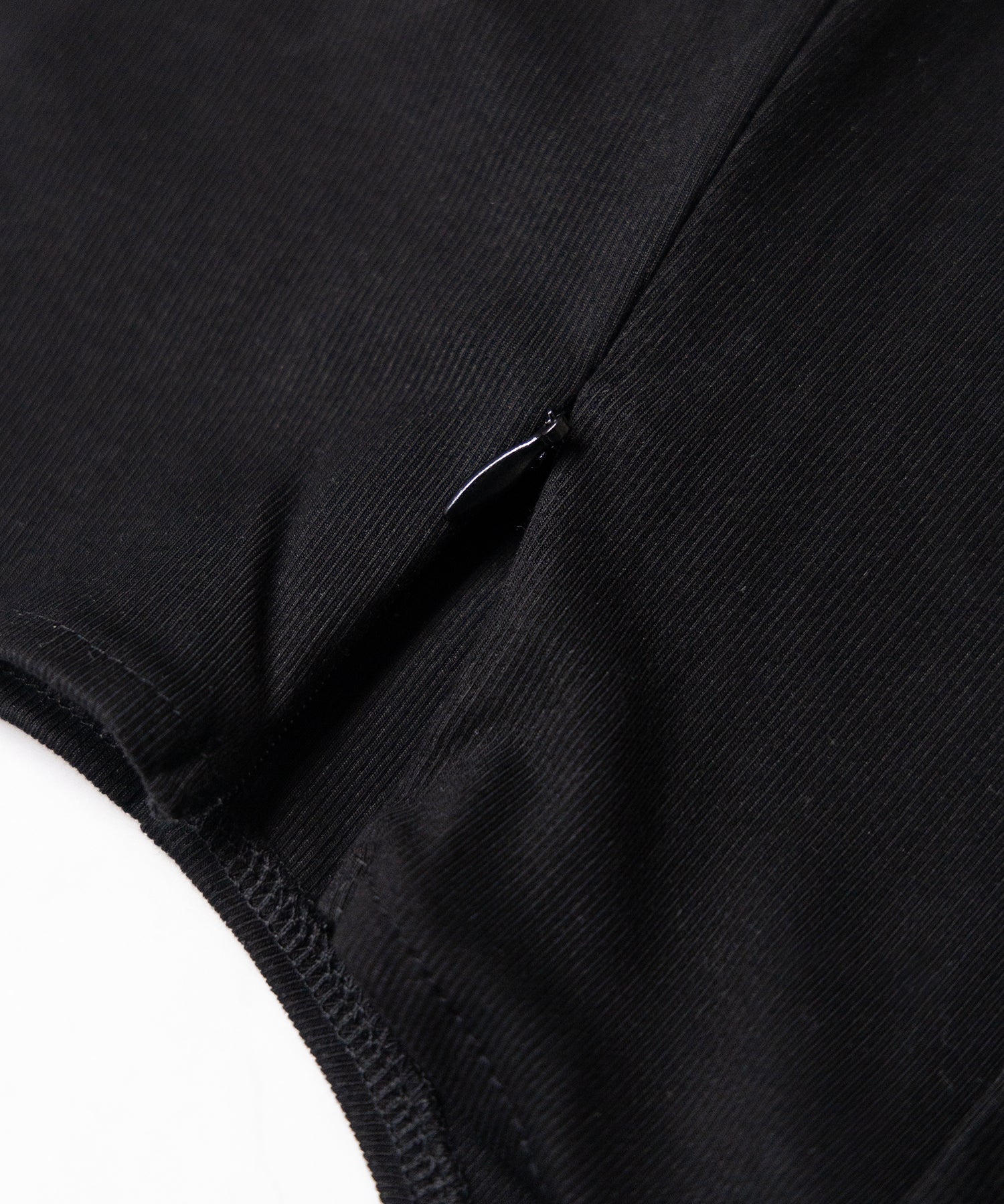 クロスグランジロゴベアトップス ／ cross grunge logo bare tops
