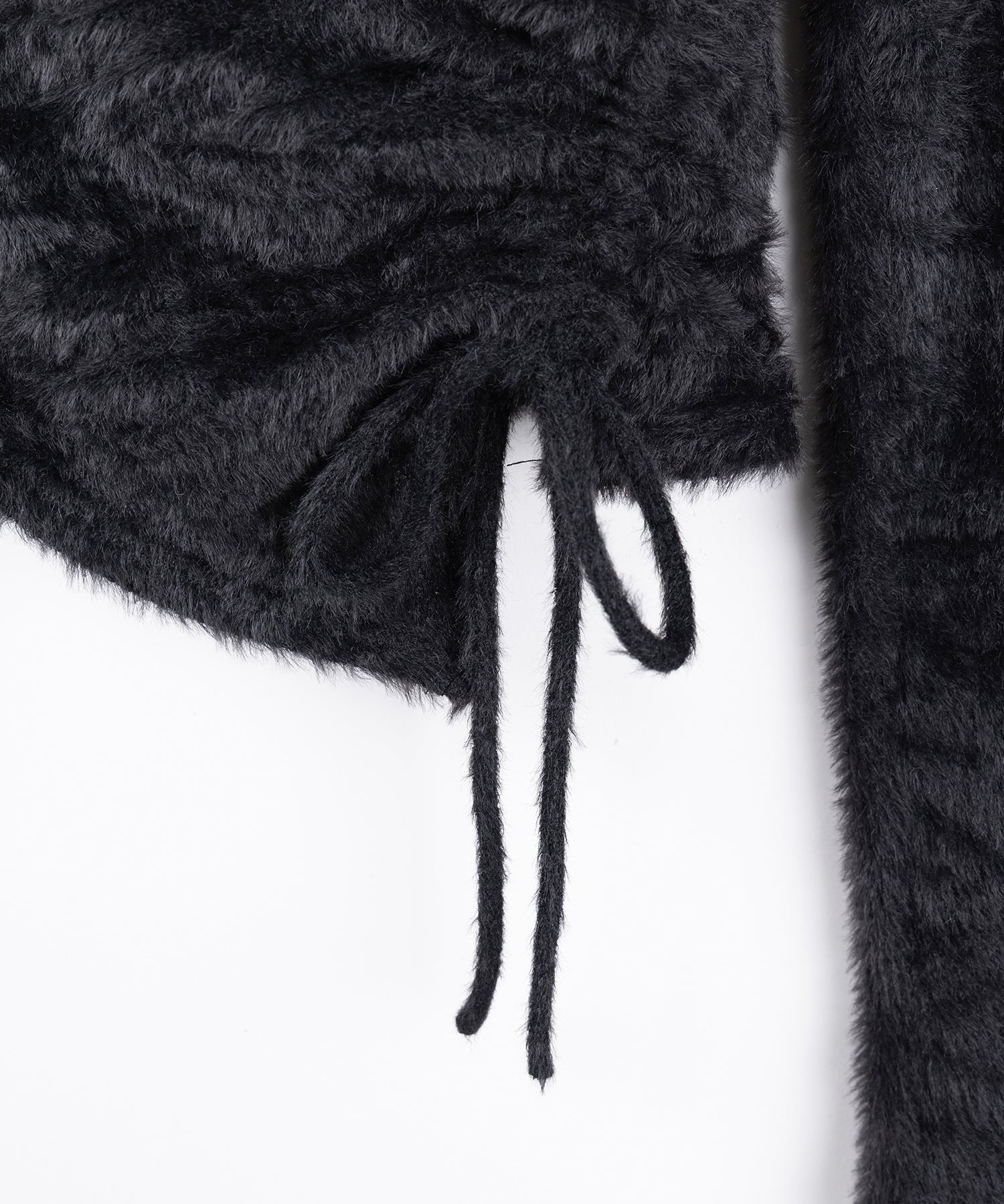 【 ３color 】クロスネックシャーリングリボンシャギートップス ／ cross neck shirring ribbon shaggy tops