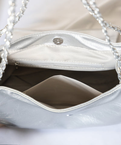 【 ３color 】チェーンフェイクレザーフラップショルダーバッグ ／ chain fake leather flap shoulder bag