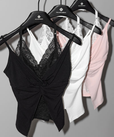 レースレイヤードクロスデザインキャミソール ／ lace layered cross design camisole