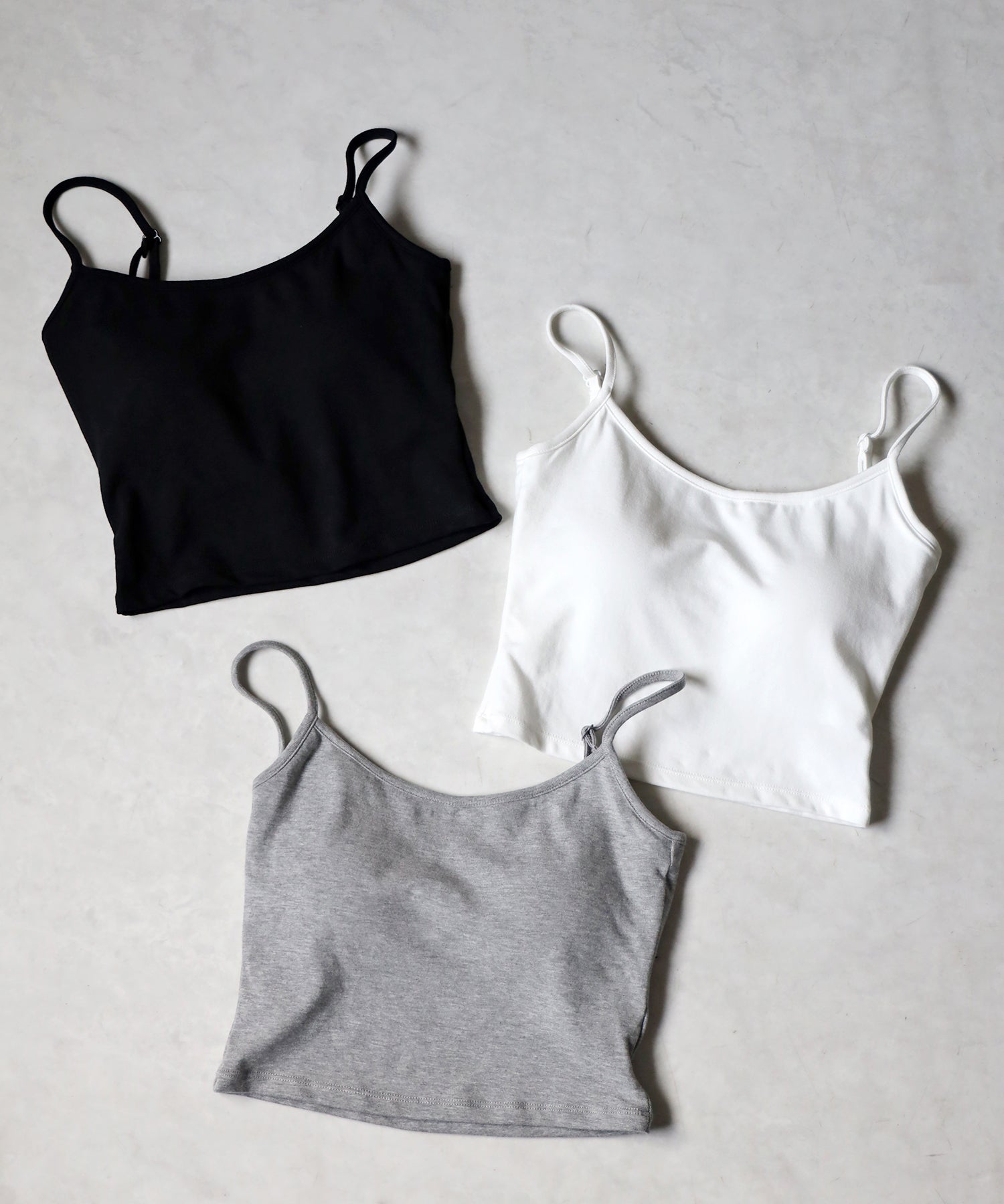 【 カップ付き 】スクエアネックストラップショートキャミソール ／ square neck strap short camisole