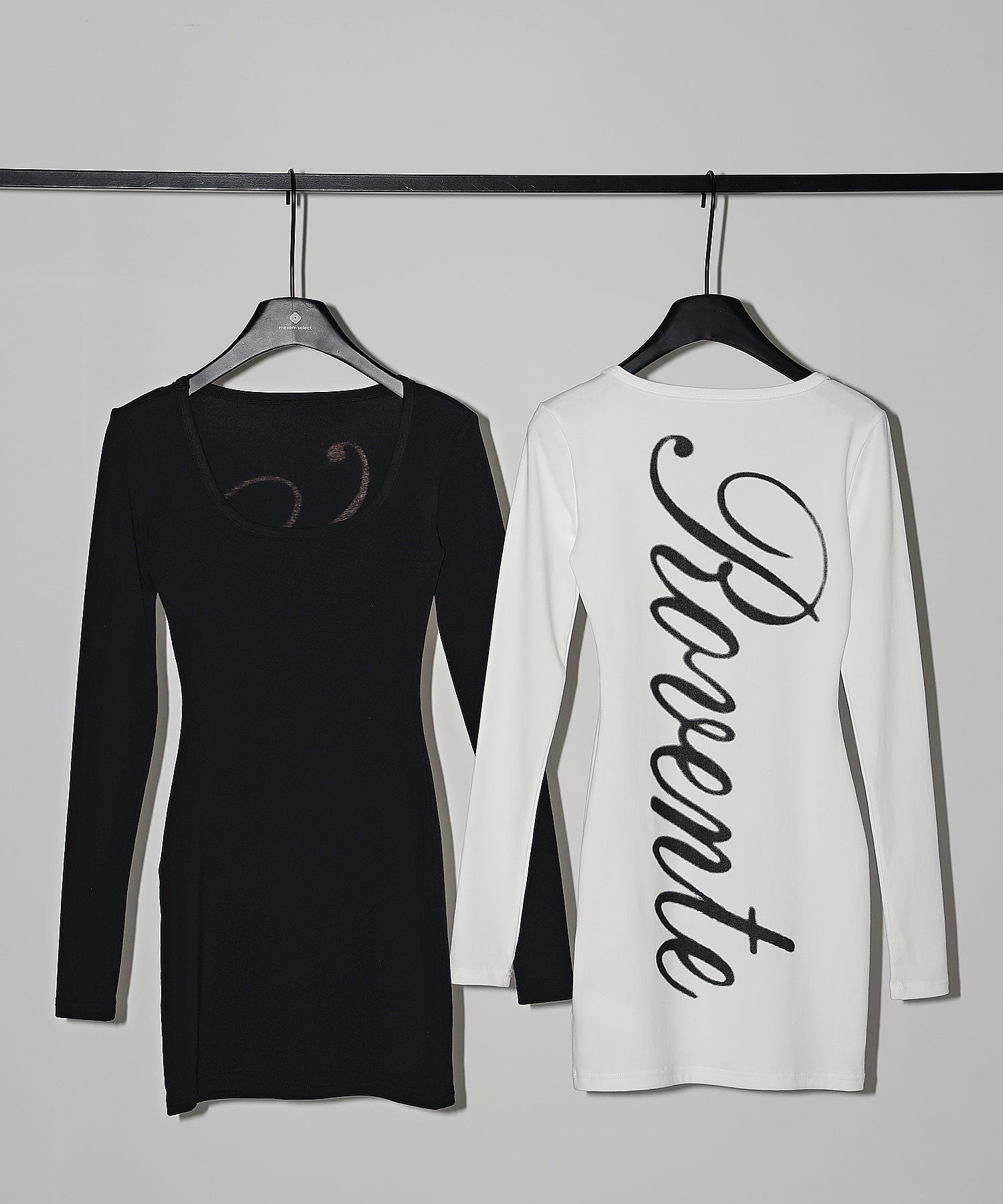 レタリングバックロゴスクエアタイトミニワンピース ／ lettering back logo square tight mini onepiece