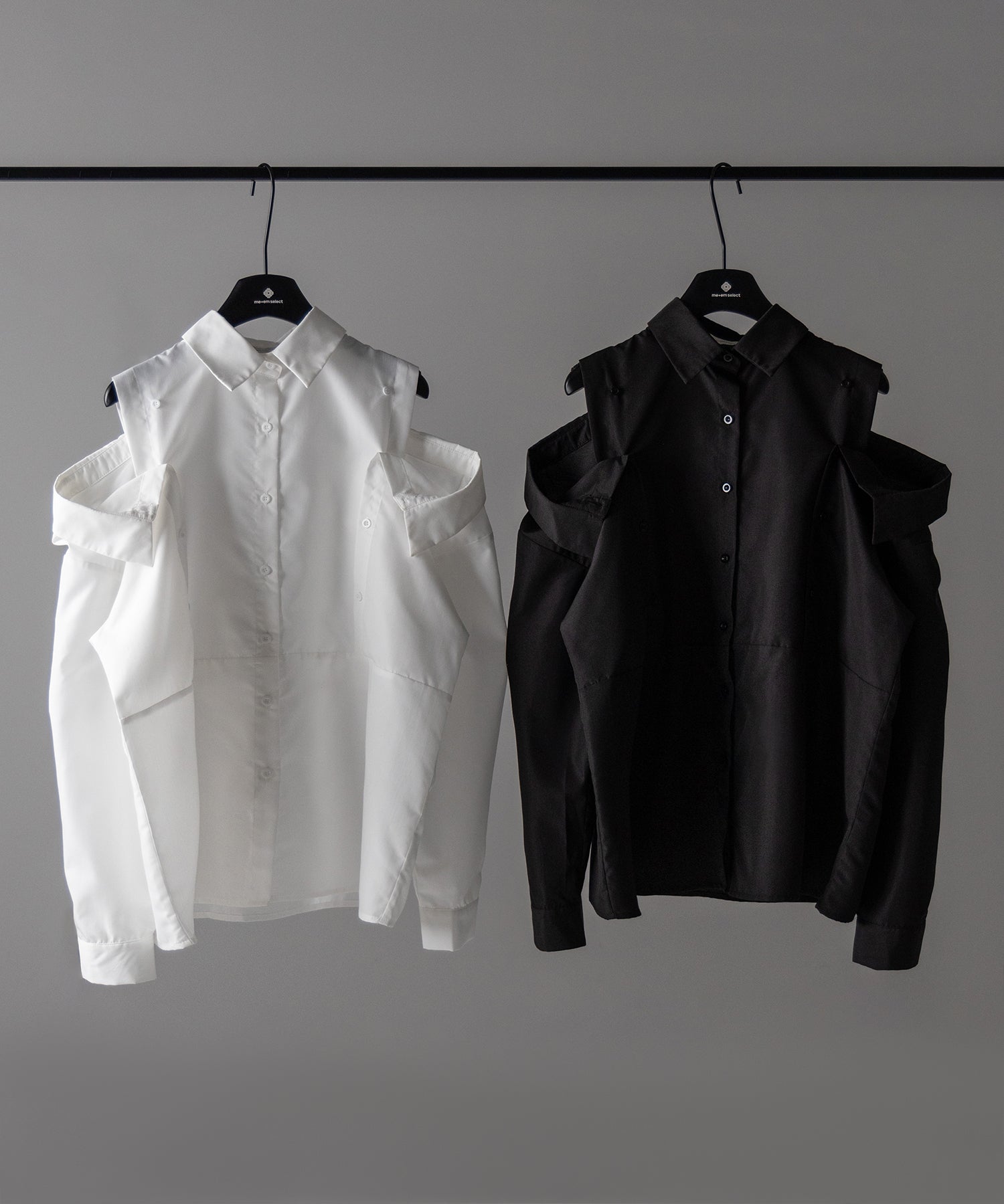 【 ３color 】オープンショルダーカットアウトビッグシャツ ／ open shoulder cutout big shirt