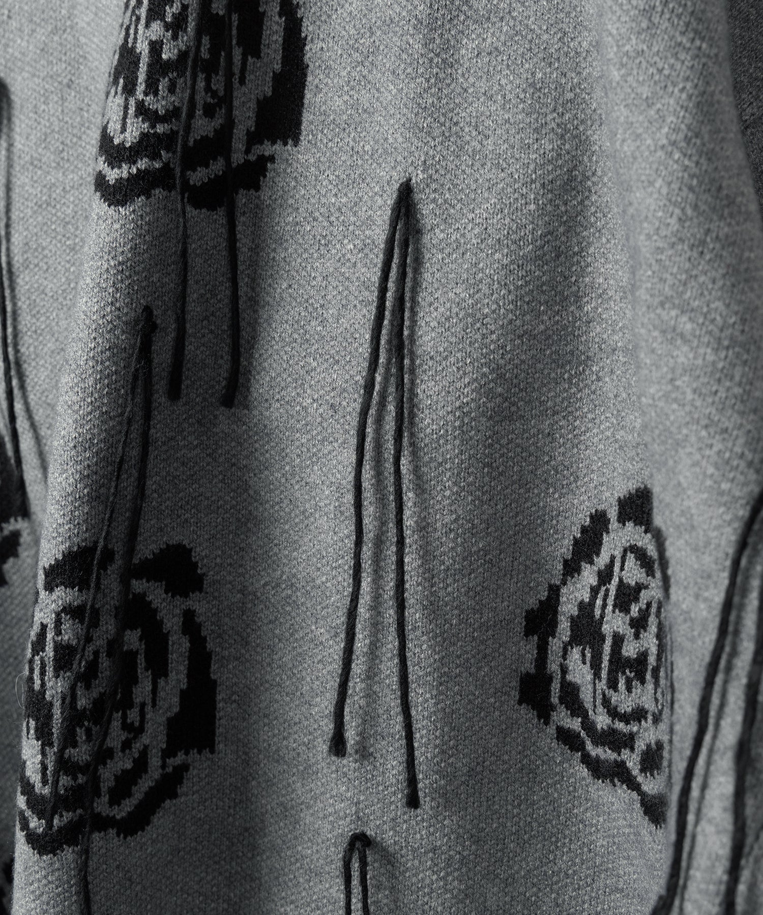 バラジャガードフリンジビッグシルエットニット ／ rose jacquard fringe big silhouette knit