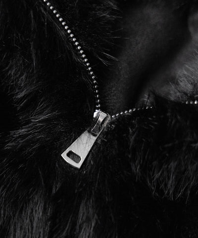 ジップアップスタンドカラーショートフェイクファーコート ／ zip up stand-collar short fake fur coat
