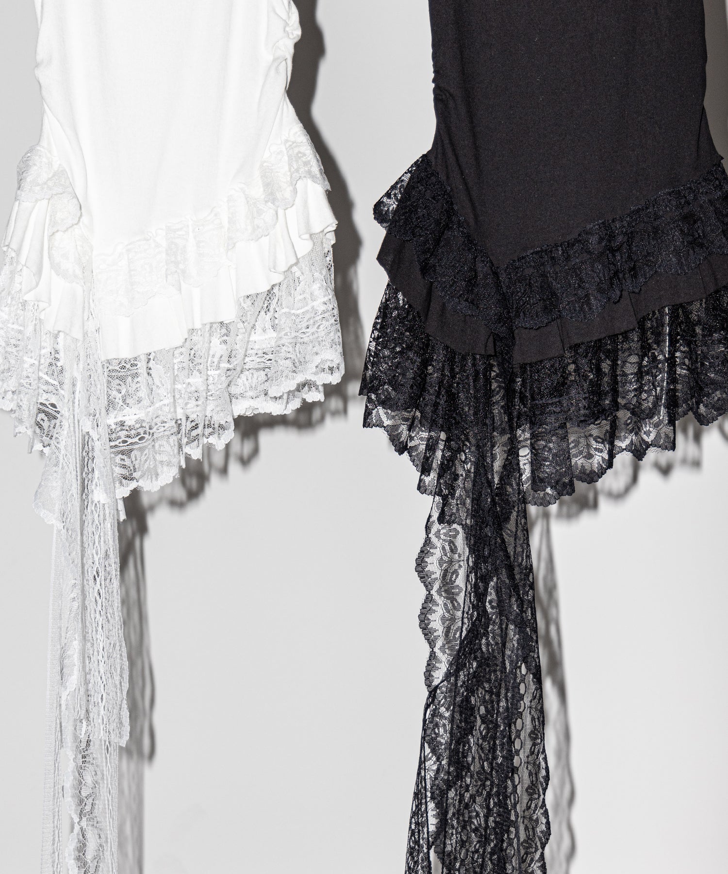 レースフリルアシンメトリータンクトップ ／lace frill asymmetry tank top
