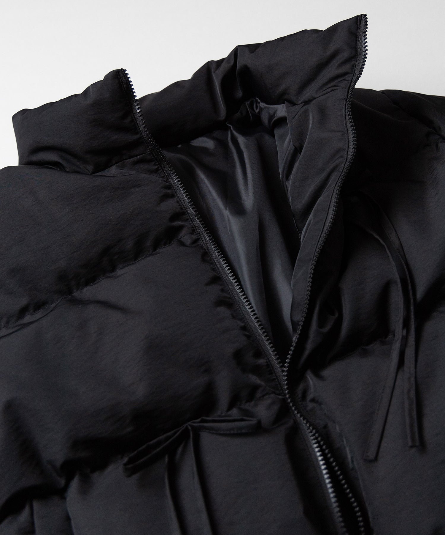 【 選べる３色展開 ／ 裾絞り可能２WAY 】ストラップリボンショートパフダウンジャケット ／ strap ribbon short puff down jacket