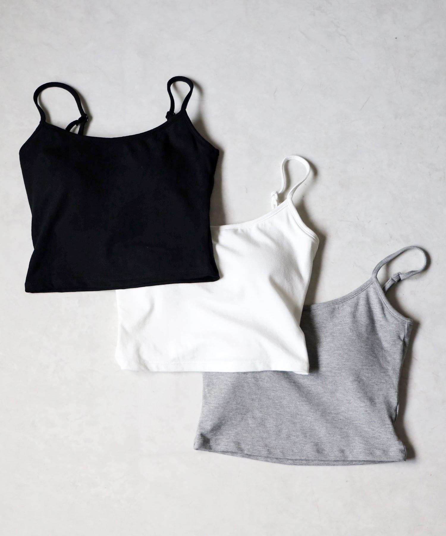 【 カップ付き 】スクエアネックストラップショートキャミソール ／ square neck strap short camisole