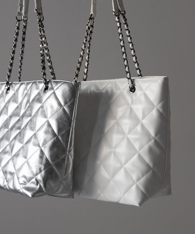 【 ３color ／ A4収納可 】キルティングチェーンスクエアトートショルダーバッグ ／ quilting chain square tote shoulder bag
