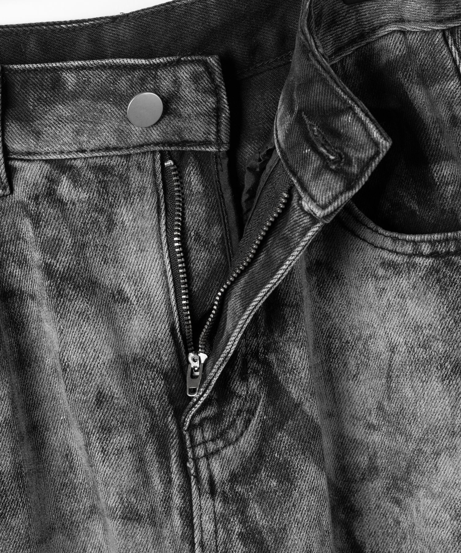【 ３SIZE 】クラッシュブリーチセンタースリットカーゴデニムスカート ／ crash bleach center slit cargo denim skirt
