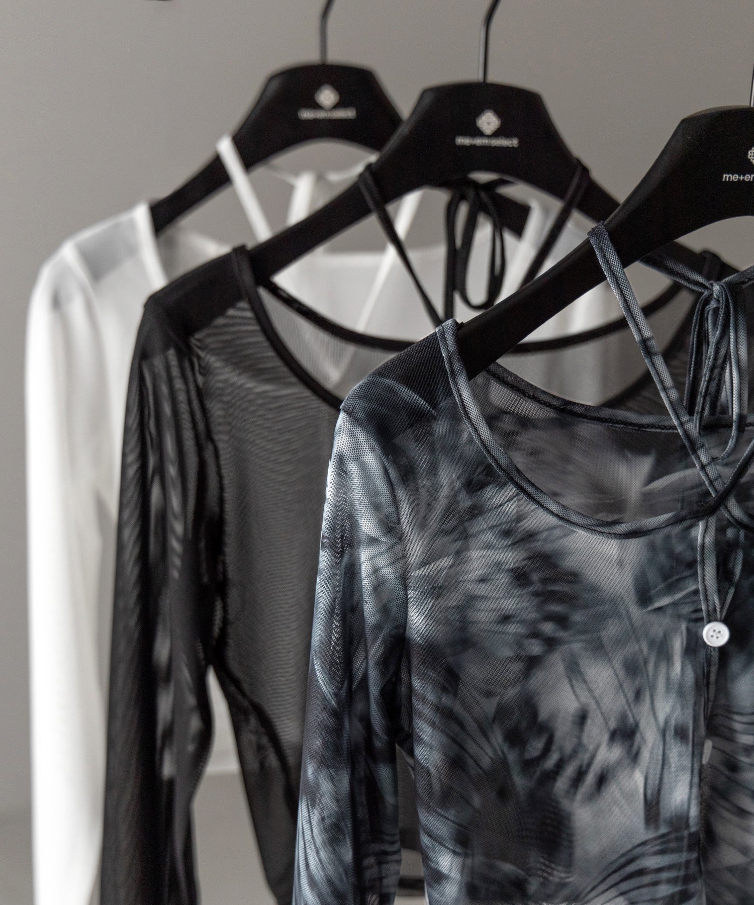 【 ３color ／ ２WAY 】クロスストラップリボンシアーショートカーディガン ／ cross strap ribbon sheer short cardigan