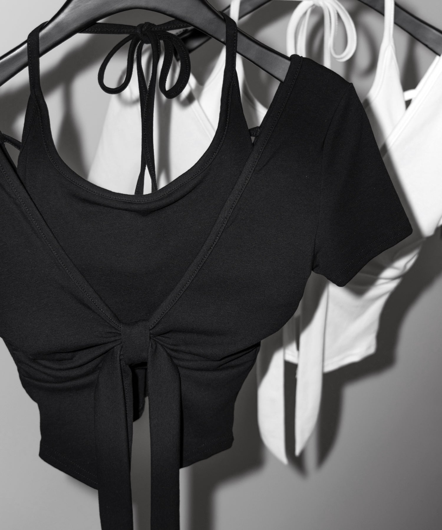 フロントリボンレイヤードトップス ＋ ホルターキャミ  ＳＥＴ  ／ front ribbon layered tops ＋ halter camisole SET