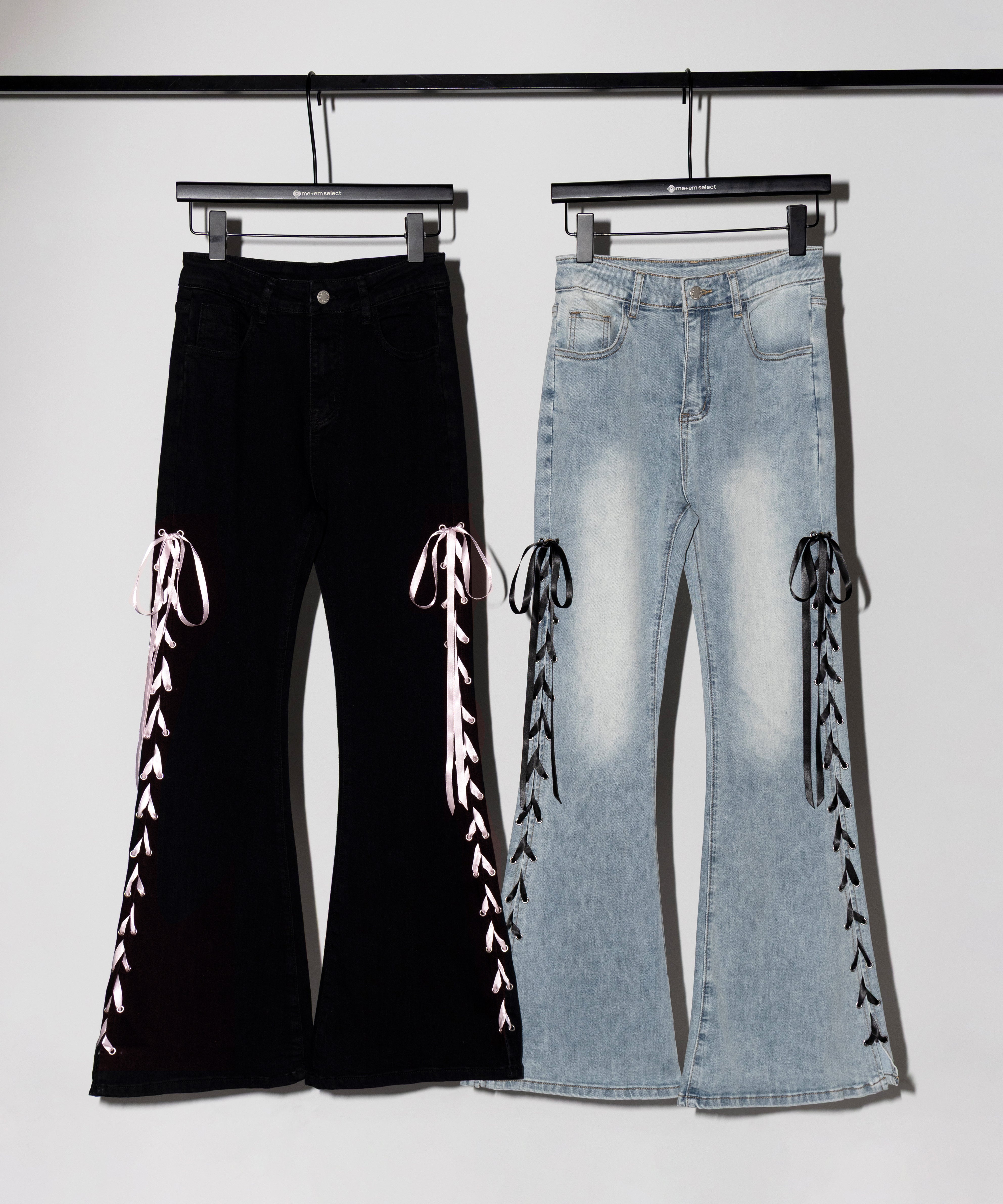 サテンリボンレースアップカットアウトストレッチフレアデニム ／ satin ribbon laceup cutout stretch flare denim