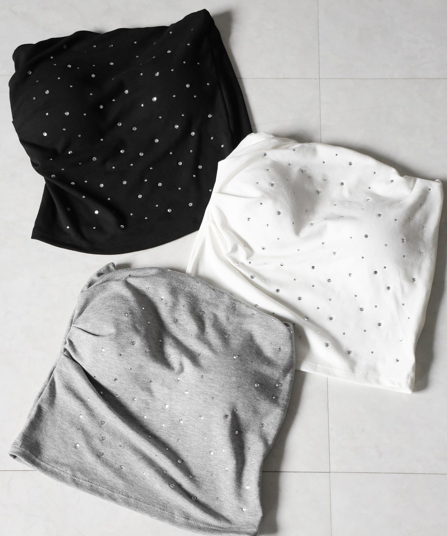 ラインストーンスリムフィットベアトップ ／ Rhinestone slim fit bare top