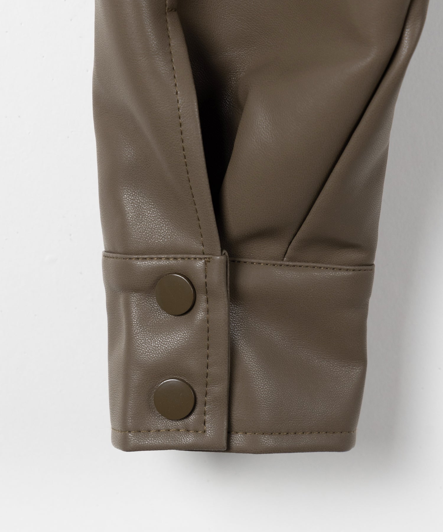 【 ２WAY 】スタンドカラーベルテッドフェイクレザーショートブルゾン ／ stand collar belted fake leather short blouson