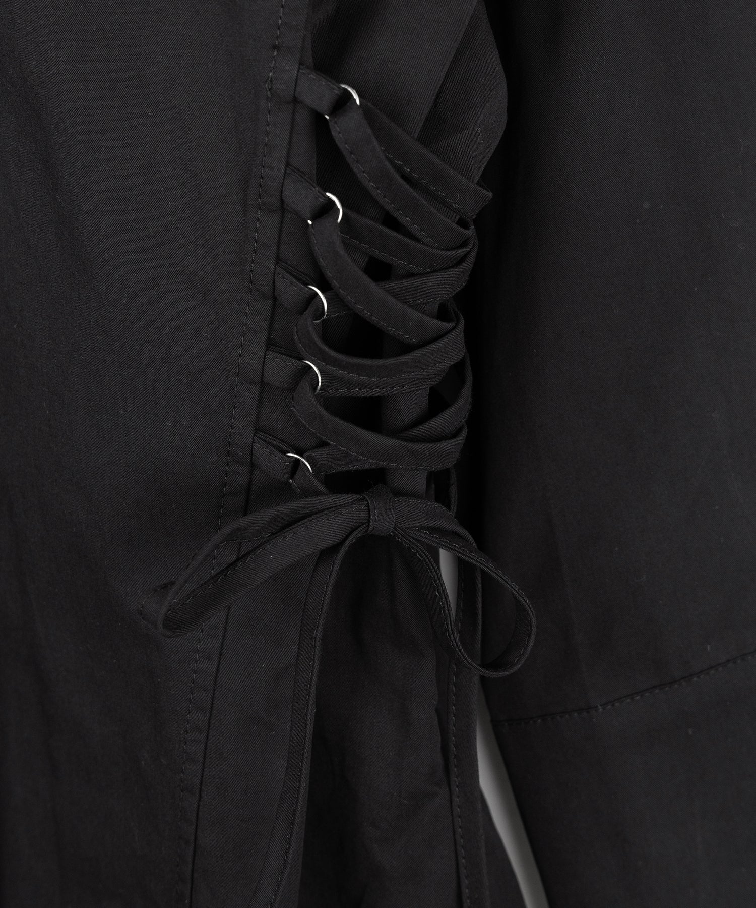 レースアップサイドリボンスリムラインシャツ ／ lace up side ribbon slim line shirt
