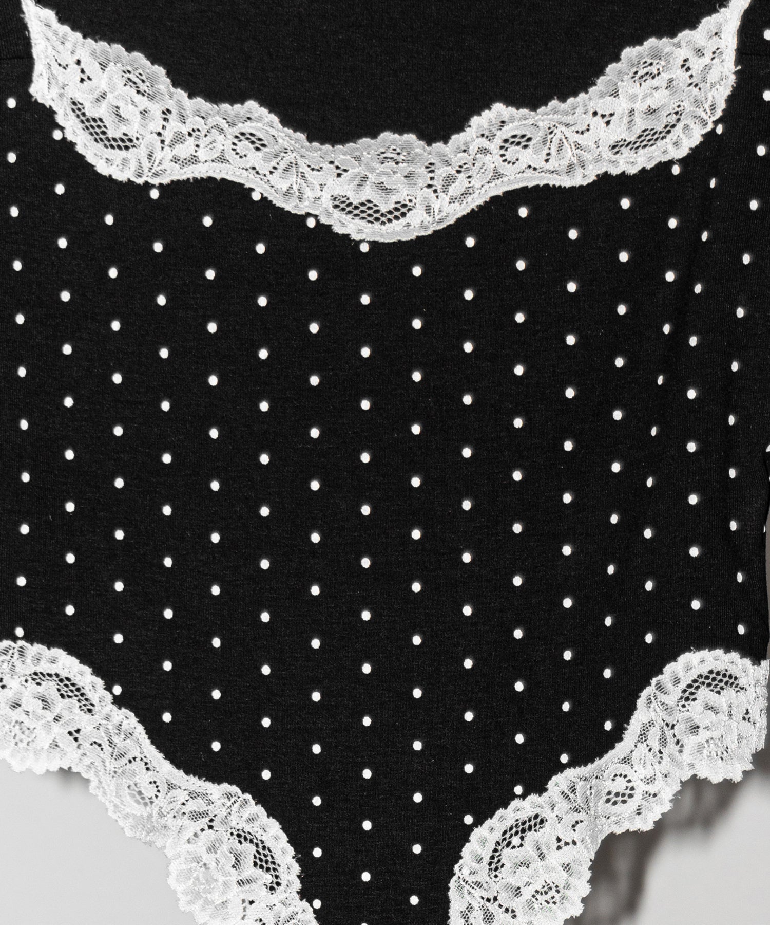 ドットカットアウトレースポイントボディスーツトップス ／dot cutout lace point bodysuit tops