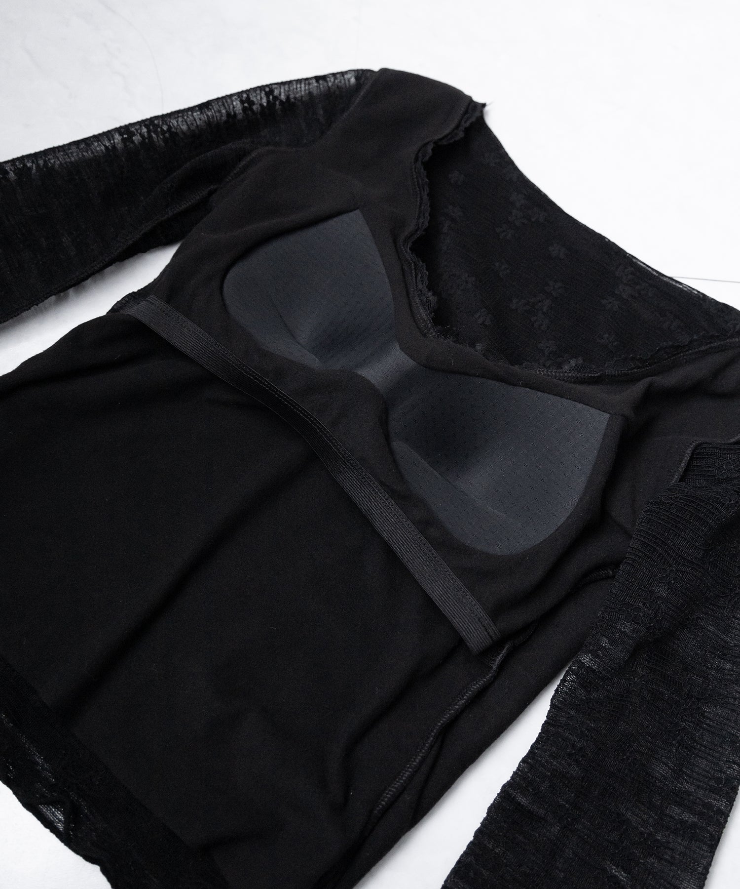 フロントリボンレイヤードレーストップス ／ front ribbon layered lace tops