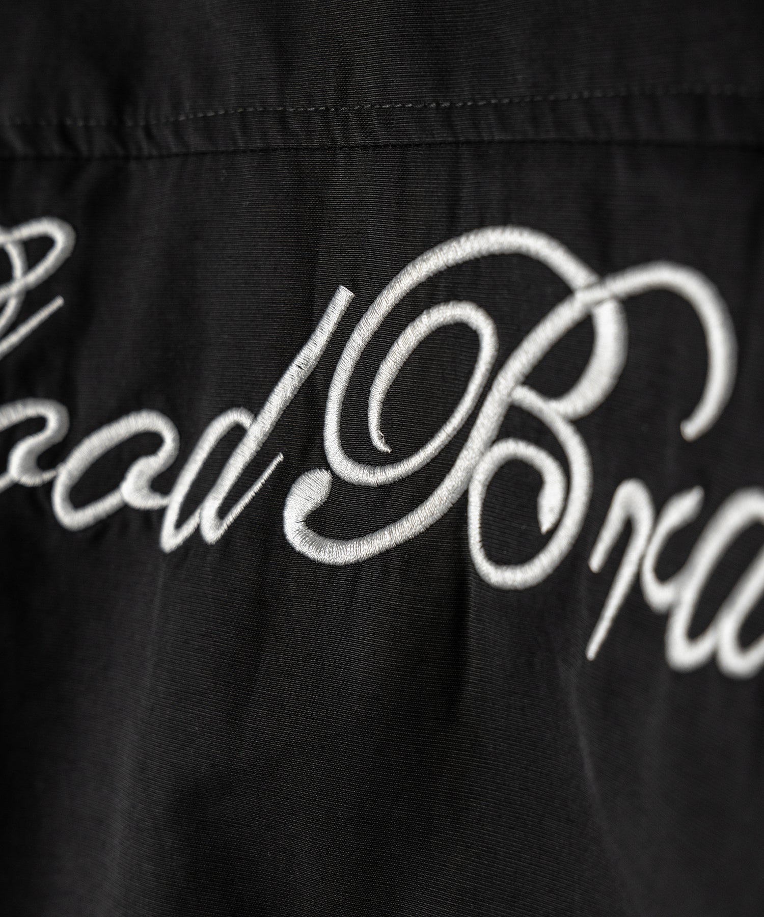 レタリングバックロゴスタンドカラーショートブルゾン ／ lettering back logo stand collar short blouson