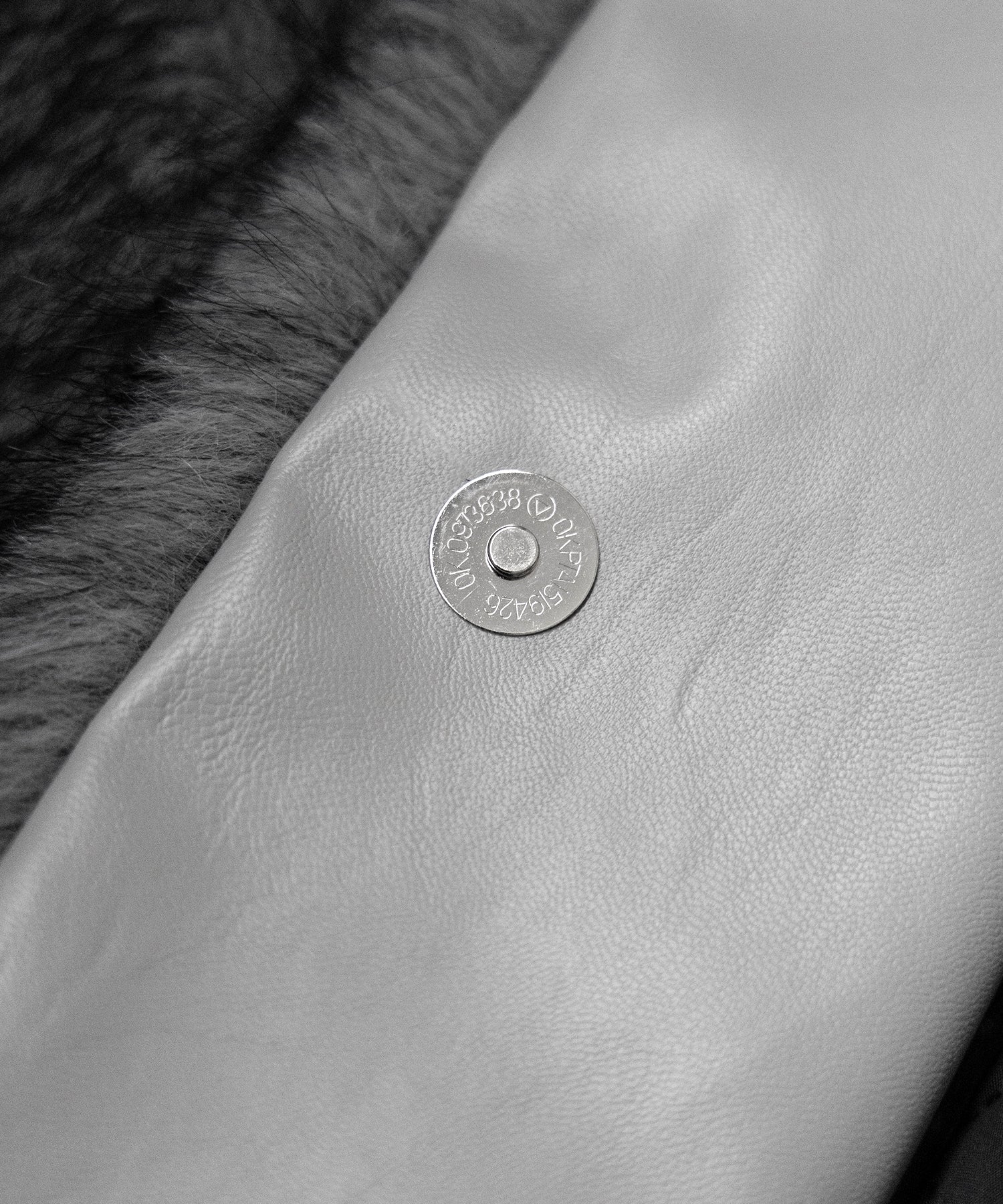 スタンドカラーミックスファーショートコート ／ stand-collar mix fur short coat