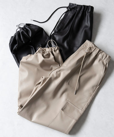 【 ４size／２color 】２WAY フェイクレザーワイドカーゴパンツ