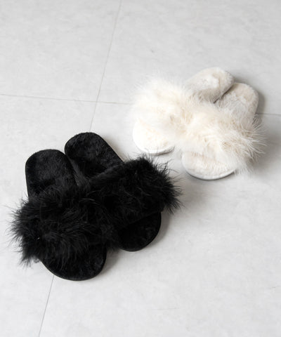 【 MINAMIさん着用 】フェザーファールームシューズ ／ feather fur room shoes