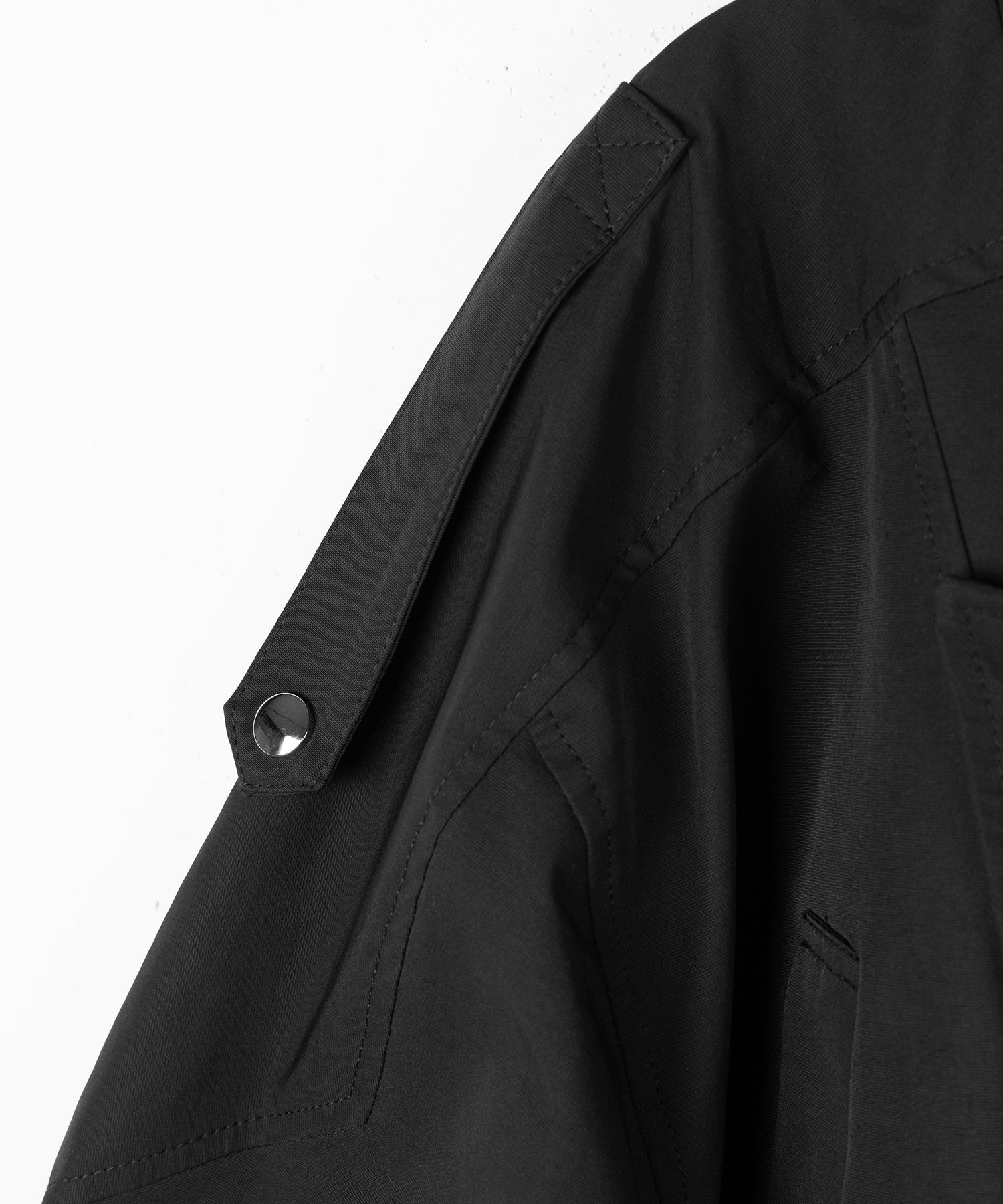 レタリングバックロゴスタンドカラーショートブルゾン ／ lettering back logo stand collar short blouson