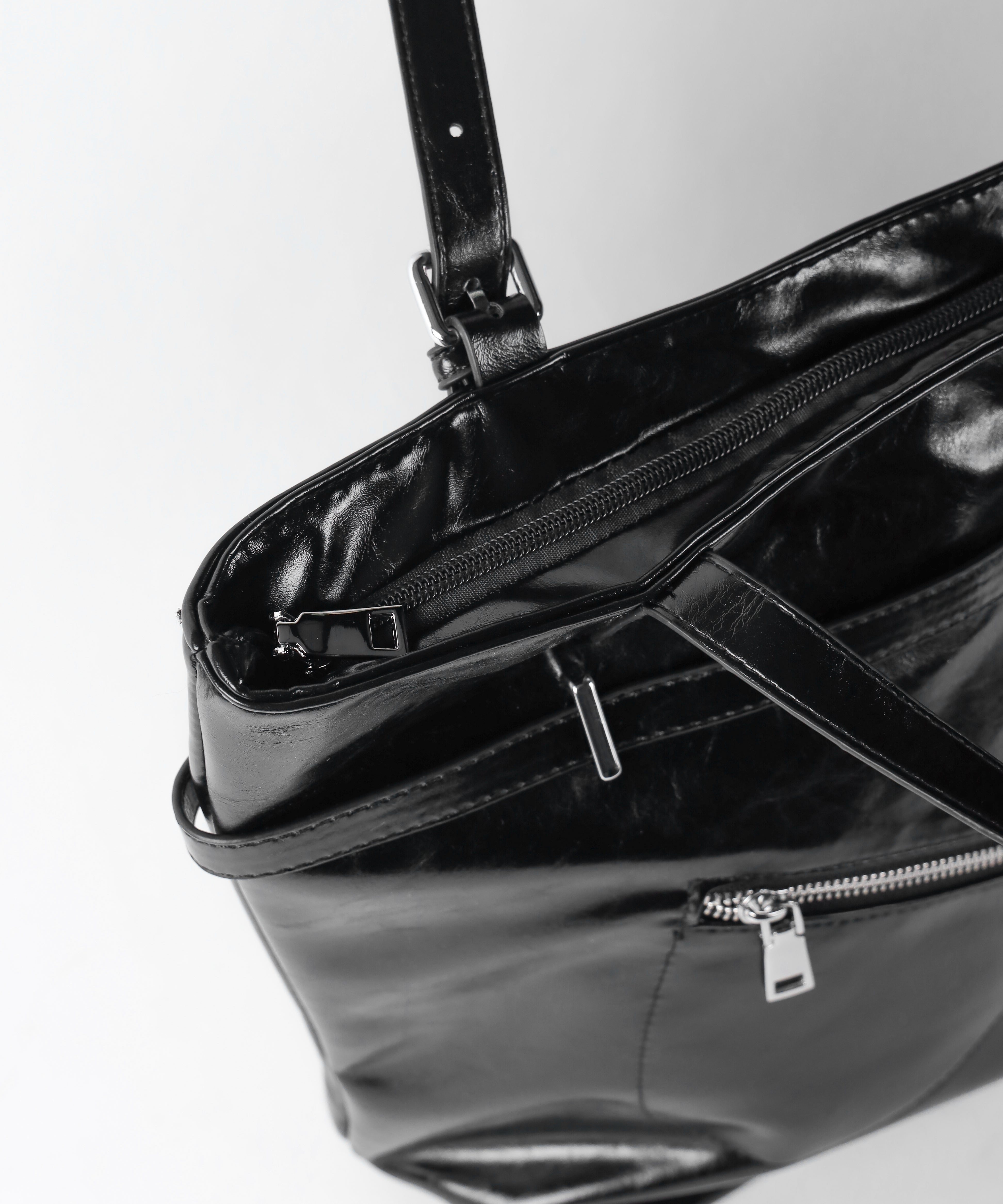 【 A4収納可 】デザインベルトフェイクレザースクエアトートバッグ ／ design belt fake leather square tote bag