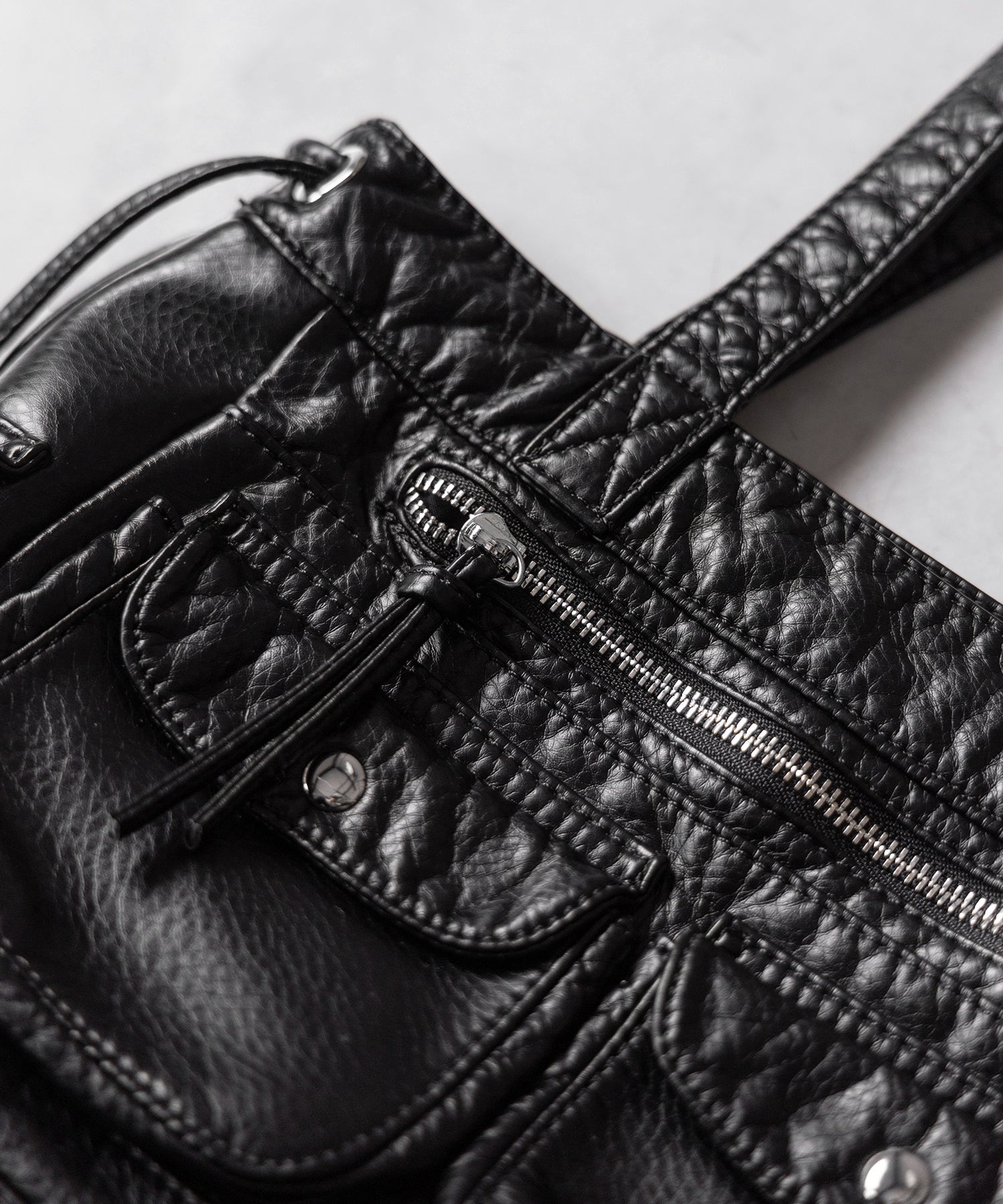 【 ３color 】アウトポケットジップアップエンボスヴィンテージハンドバッグ ／ out pocket zipup embossed vintage handbag