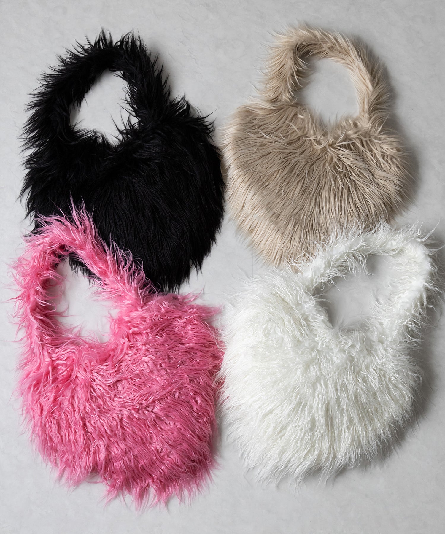 【 ４color 】シャギーファーハートショルダーバッグ ／ shaggy fur heart shoulder bag