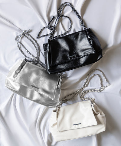 【 ３color 】チェーンフェイクレザーフラップショルダーバッグ ／ chain fake leather flap shoulder bag