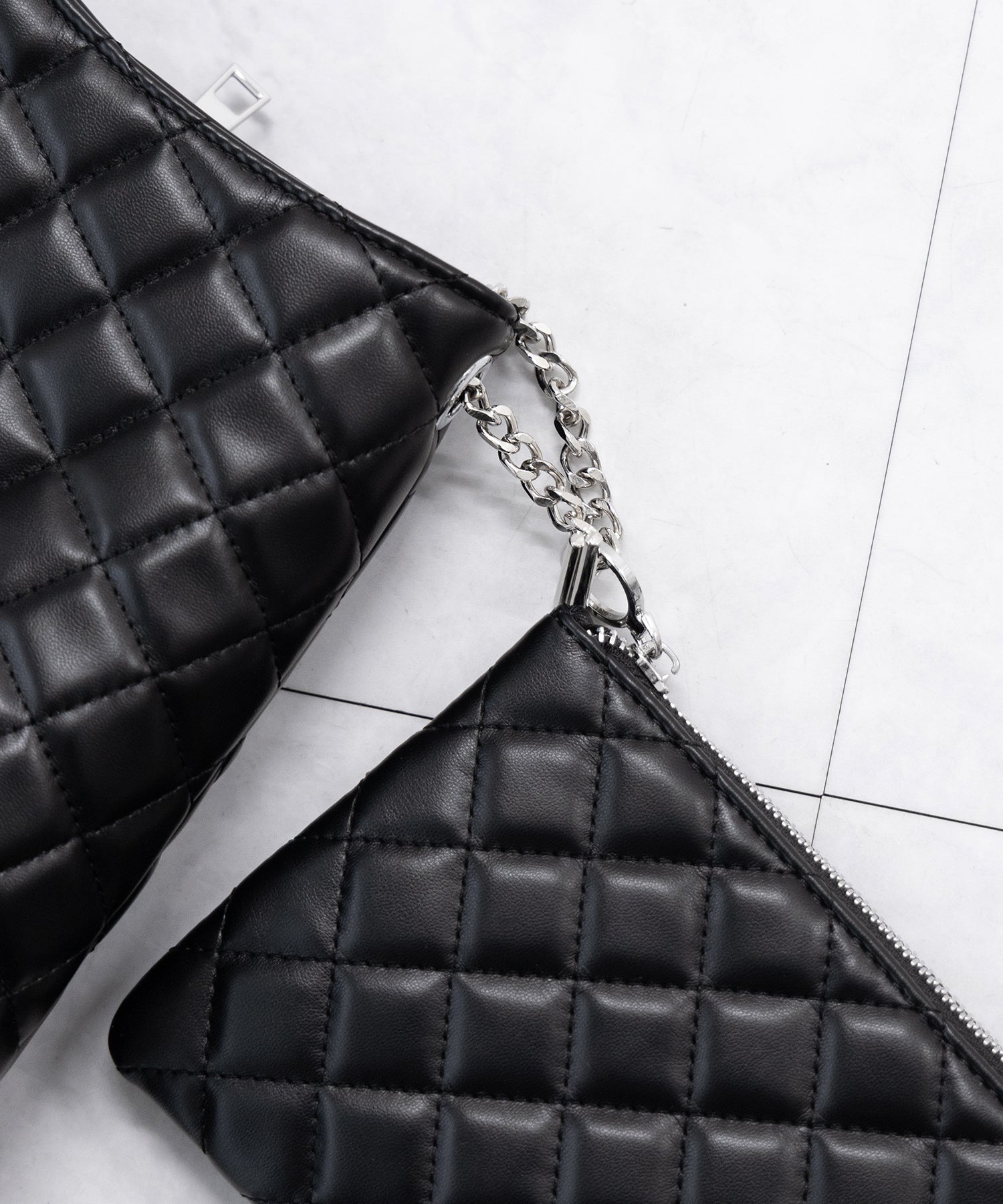 【 A4収納可 】フェイクレザーキルティングトートバッグ ／ fake leather quilted tote bag
