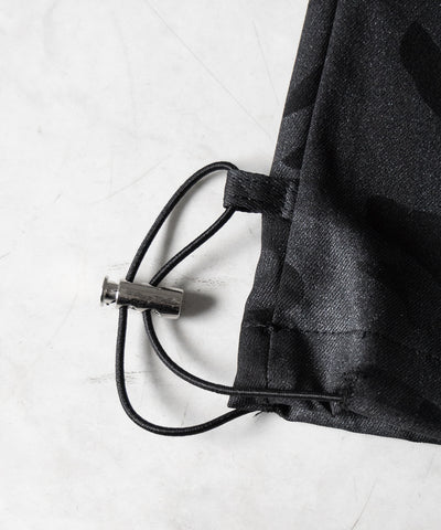 ロゴガーターカモフラタックワイドパンツ ／ logo garter camouflage tuck wide pants