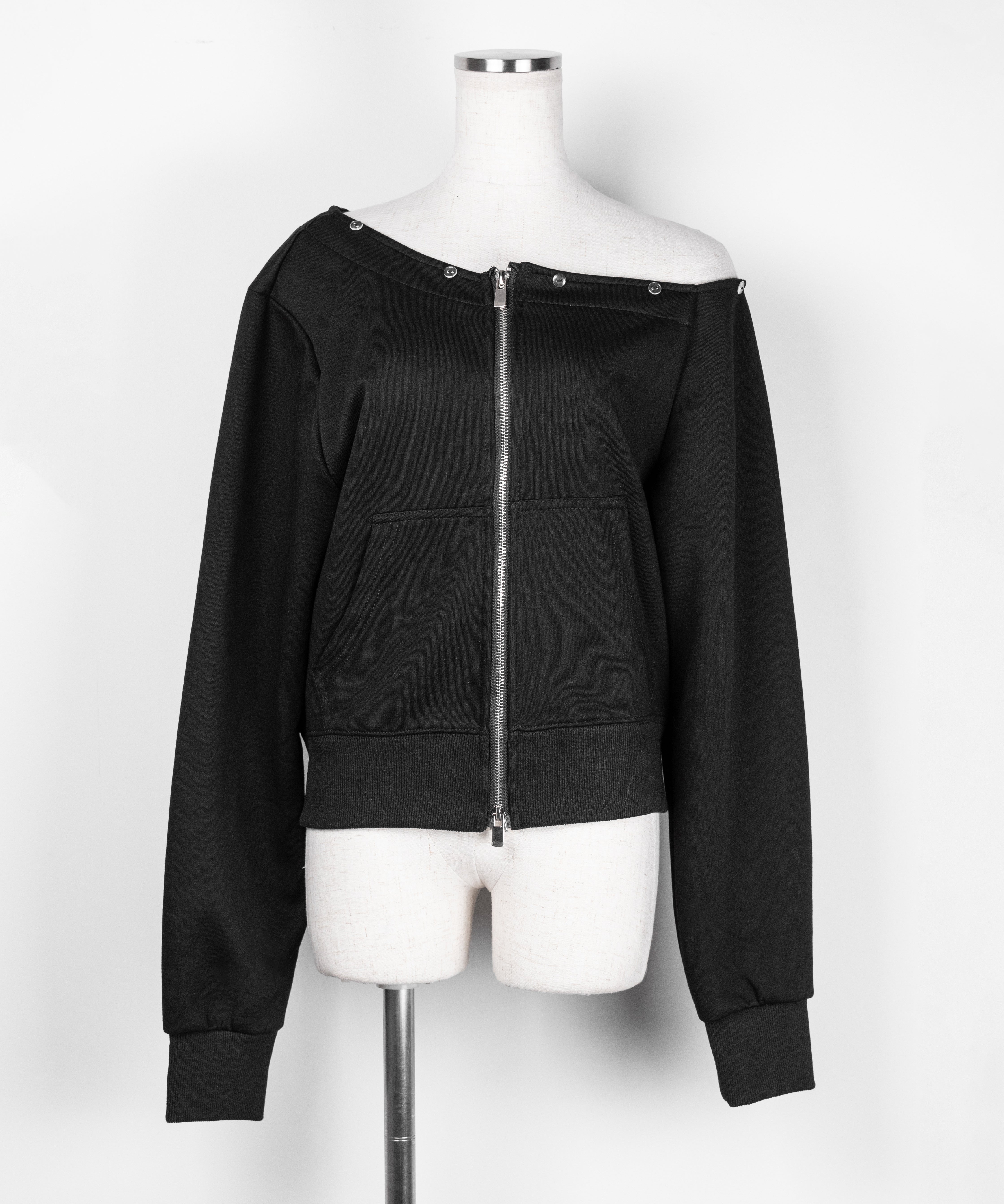 【 セットアップ 】ファーダブルジップワンショルスウェット＆タックワイドスウェットパンツ ／ Fur double-zip one-shoulder sweatshirt ＆ tuck wide sweatpants SETUP